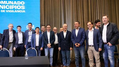 La Provincia presentó 150 móviles y 100 kits de vigilancia a municipios