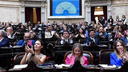 El bloque libertario se reúne hoy en Diputados para pulir la estrategia de las extraordinarias