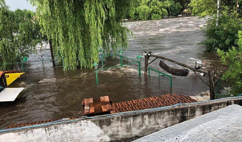 Advierten por la crecida de ríos serranos en la provincia tras la lluvia