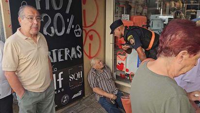 Jubilados bajo el sol: indignación por filas interminables para cobrar en pleno centro de Córdoba