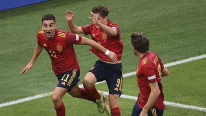 España le quitó el invicto a Italia