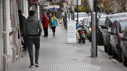 Siete de cada diez personas están de acuerdo con multar a quienes violan la cuarentena