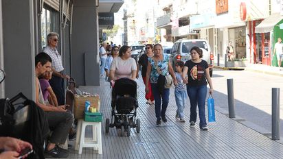 Los comerciantes abrieron en el feriado, pero las ventas no fueron las esperadas 