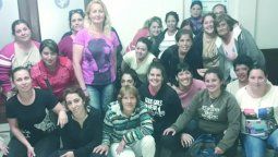 Un grupo de mujeres ocupó el primer piso del Municipio para reclamar por terrenos