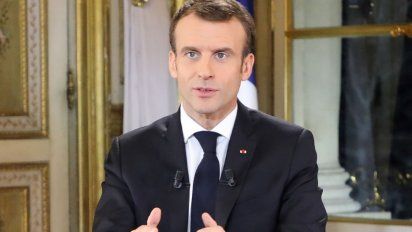 Macron declaró la emergencia económica y social y anunció un aumento en el salario mínimo