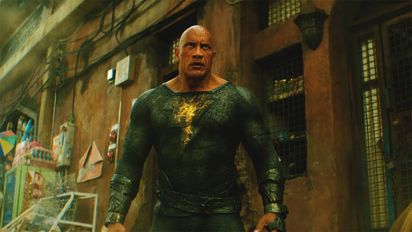 Dwayne Johnson se luce en el nuevo tráiler de Black Adam