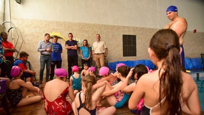 Niños de escuelas rurales participaron de clases de natación en jornada extendida