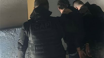 Detuvieron a un hombre acusado de robarle una garrafa a su madre