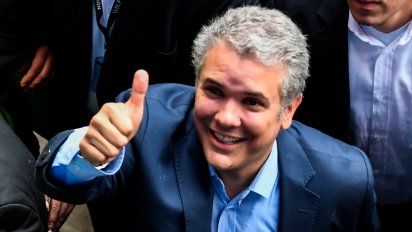 Colombia: un conservador y un exguerrillero, a balotaje