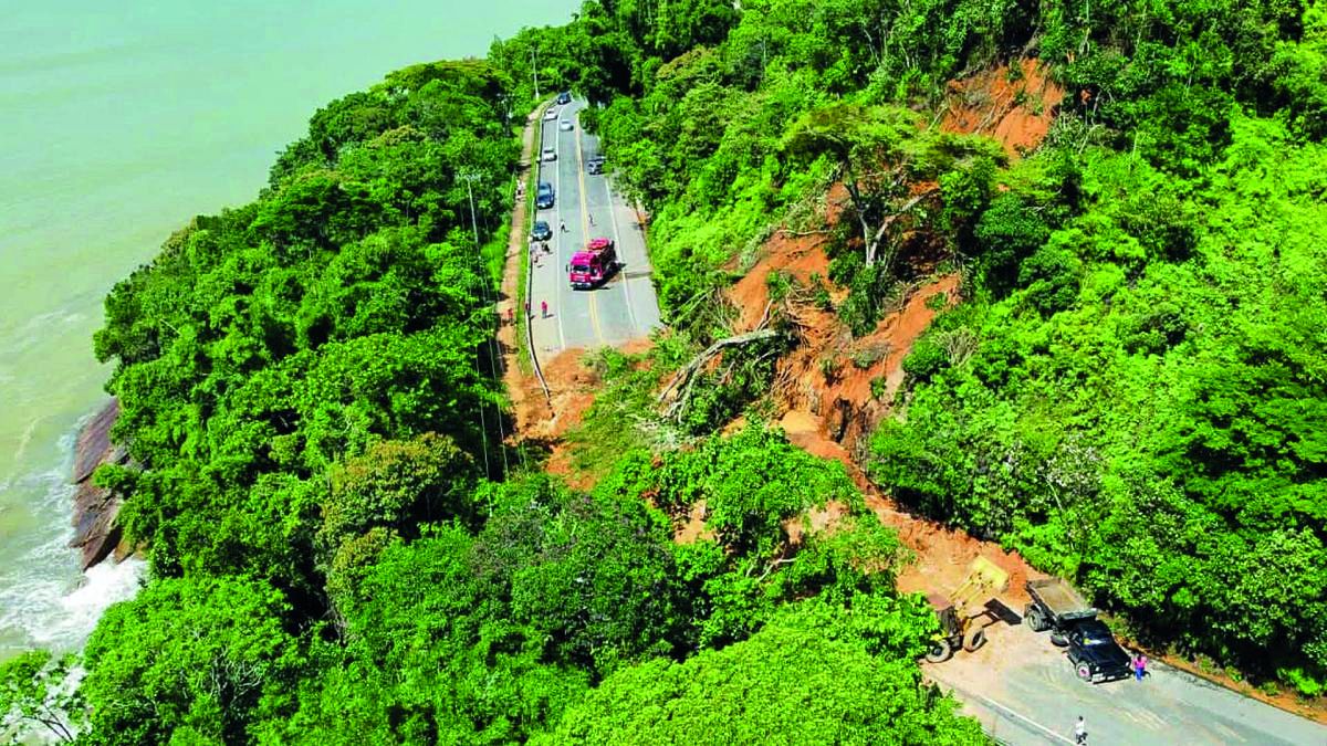 Brasil: El número de muertos por los derrumbes e inundaciones provocados por laslluvias del domingo pasado en la costa del estado de San Pablo subió hoy a 57