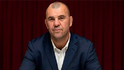 Michael Cheika cambia más de medio equipo