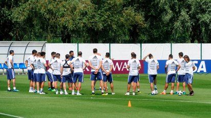 Otamendi, Mercado y Biglia entrenaron diferenciado