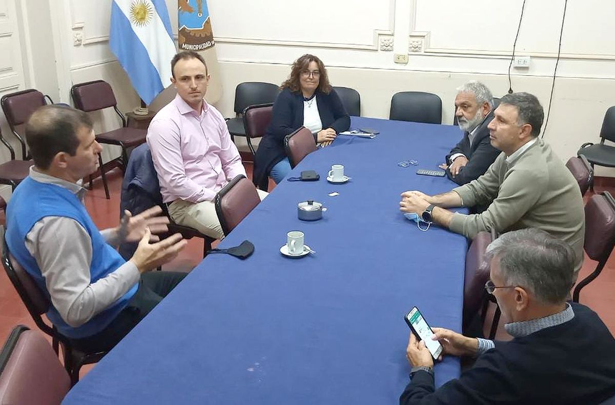 Diego Conrero y Matías Carrizo fueron recibidos por las autoridades del Concejo Deliberante.