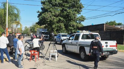 Hallan restos de una mochila quemada, teléfonos y cuchillas en la casa de la familia Sena