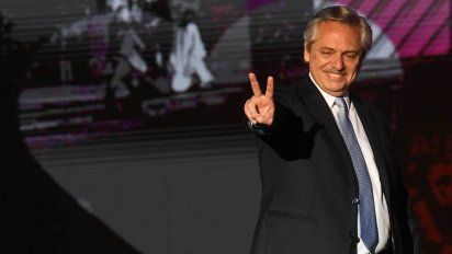 Ante una nueva fase, Fernández llamó a cuidar lo conseguido