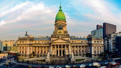 El Gobierno prorrogó hasta el 9 de diciembre las sesiones ordinarias del Congreso