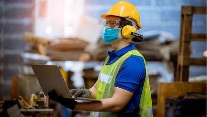 El empleo formal en la Argentina suma 14 meses en caída y el salario mínimo está en su piso histórico