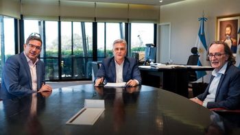 El gobernador Martín Llaryora recibió a Osvaldo Giordano y al presidente de Bancor, Raúl Paolasso.