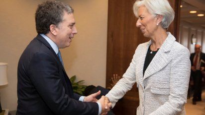Dujovne y Lagarde acordaron negociar el crédito 
