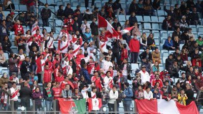 Perú se entrenó ante su gente