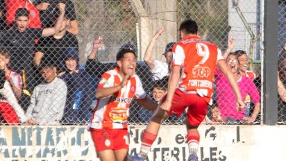 Rivadavia y Atlético Ticino golearon a sus eternos rivales