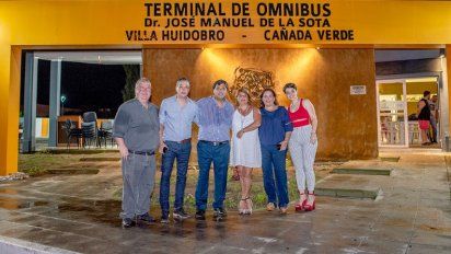 Villa Huidobro reinauguró la terminal de ómnibus “José Manuel de la Sota”