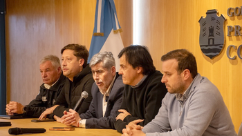 Quinteros encabezó la reunión para coordinar acciones con el gobierno nacional. Quinteros encabezó la reunión para coordinar acciones con el gobierno nacional.