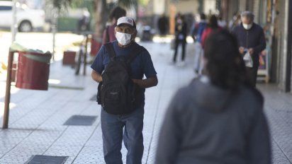 Covid-19: frente al aumento de casos, piden no descuidar el uso del barbijo