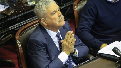 De Vido pidió licencia como diputado