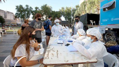Los jóvenes se testearon en el centro y ahora llevarán el operativo a los barrios
