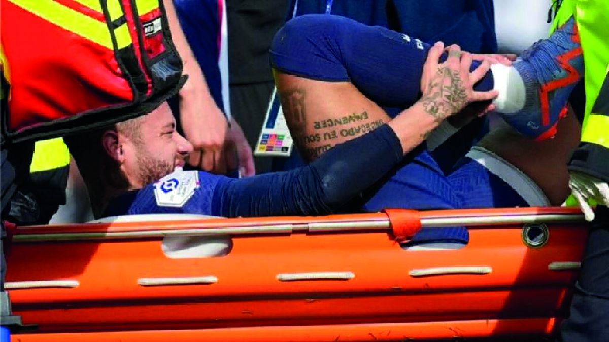 PSG confirmó que Neymar se perderá el resto de la temporada por su lesión en el tobillo