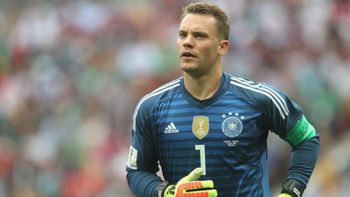 Manuel Neuer se retiró de la Selección de Alemania tras la eliminación ante Paraguay