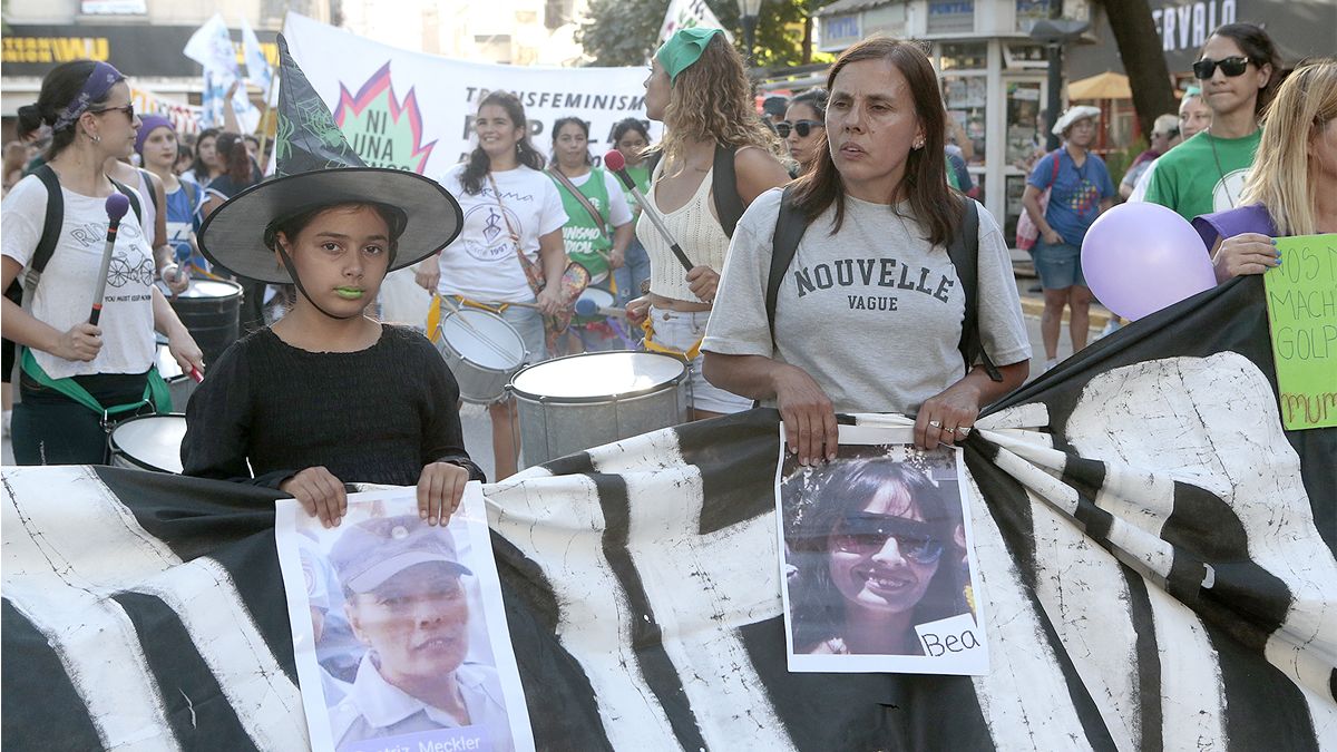 Más de 2 mil personas participaron de la movilización por el Día Internacional de la Mujer. Foto: Matías Tambone.