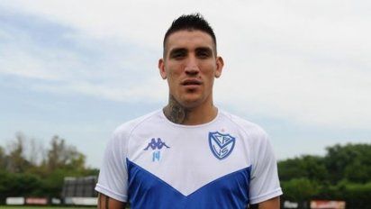 Ricardo Centurión se queda en Vélez