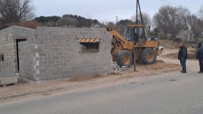 Impidieron la ampliación de una vivienda construida sobre tierras fiscales