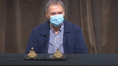 Juan Schiaretti, contacto estrecho de un caso positivo de Covid-19: su test dio negativo