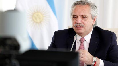 Alberto Fernández evoluciona en forma favorable