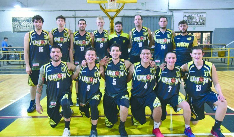 Los planteles de Unión Central y Sparta son los finalistas del torneo Asociativo.