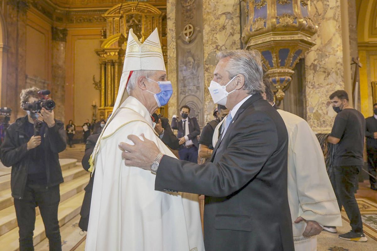 El presidente Alberto Fernández y su gabinete estuvieron en el tedeum del 25 de mayo presidido por el cardenal Mario Poli.