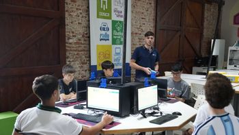 Más de 100 vecinos participan de los talleres de la Tecnoteca