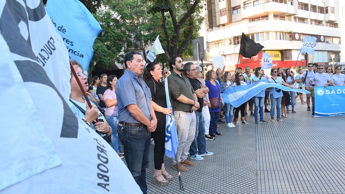 Paro y manifestación docente en Río Cuarto. Foto: Estela Zogbe.