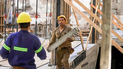 La construcción cayó 24,8% y la industria 6,1% en septiembre