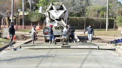 Avanza el hormigonado en barrio Vista Verde