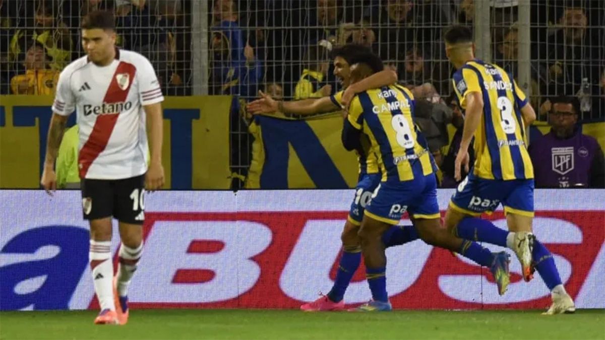 Rosario Central dio el golpe y superó a River 2-1