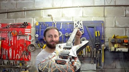 Jonatan Demarchi, el villamariense que deslumbra haciendo arte metal