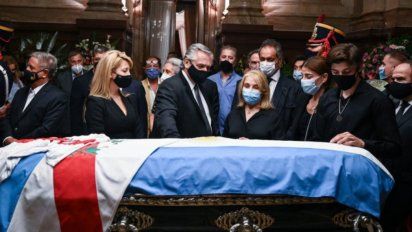 Menem es velado en el Congreso y mañana será el sepelio