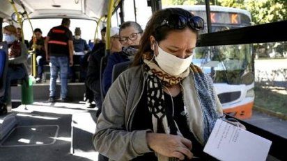 Desde el lunes, el uso de barbijo casero será obligatorio en transportes públicos