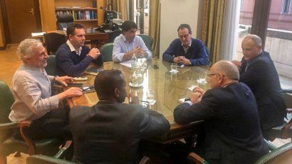 Lacunza recibió a la misión del FMI y ratificó que la Argentina cumplirá las metas fiscales