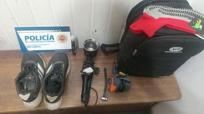 Lo descubrieron robando a vehículos estacionados en macrocentro: fue detenido