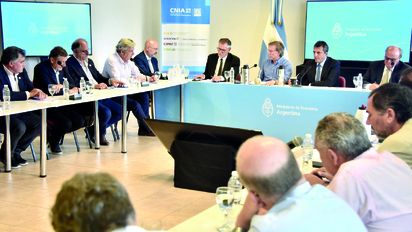 Massa prometió medidas para los productores afectados por la sequía